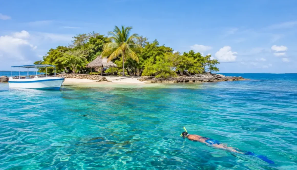 Roatan Brady's Cay Private Island Day Trip